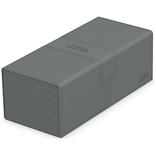 Super high quality XenoSkin card box with magnetic closure and card & dice trays for the protection and archival safe storage of up to 266 double-sleeved cards in standard size (e.g. Magic the Gathering, Pokemon and others). Access cards and accessories independently. Super-rigid double-layer coating for maximum protection.