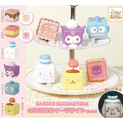 6 different types possible: Little Twin Stars Marshmallow Sandwich, Bad Badtz-Maru Macaron, Cannamoroll, Kuromi, Hangyodon, Pompompurin.

Please note: All orders are random! We cannot guarantee a certain figure or "set".