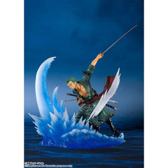 Roronoa Zoro from "One Piece" returns to Bandai's "Figuarts ZERO" lineup, using his legendary Yakkodori (Bird Dance) attack! Clear parts are used to recreate the attack's blast effect for a stunningly realistic appearance. Zoro is powerfully poised at the precise moment he unleashes the attack, with his sword arm completing a sweeping motion and his body braced.