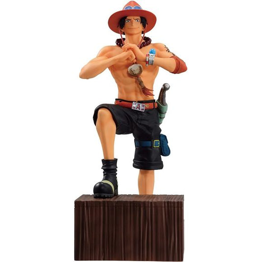 Who’s ready for adventure? Portgas D. Ace is here to join your other One Piece figures. As you can see, he’s prepared for almost anything with his iconic gear (including that knife he never seems to use) and an active pose. He’s full of personality, making this a true statement piece.