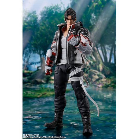 Jin Kazama, the "Lightning Bolt of Fate" from the top 3D fighting game "Tekken 8," finally joins the "S.H.Figuarts" action-figure lineup from Bandai! The detailed design of his latest costume is completely reproduced, and he has an incredibly wide range of motion to get into just about any pose from the game!