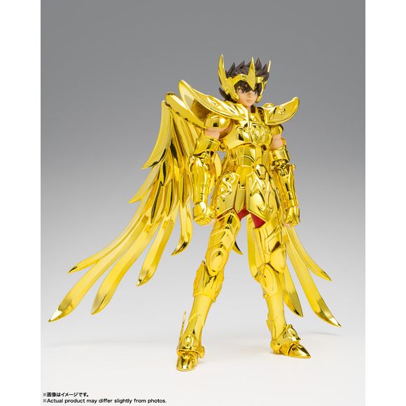 Sagittarius Seiya from "Saint Seiya" reappears in Bandai's "Myth Cloth EX" action-figure lineup as the successor to the Gold Cloth! This figure has a new EX METAL body, renewed coloring, and completely new facial models! It's incredible posable despite its large volume; the new EX METAL body features more accurate proportions, incredible holding power, and a satisfying weight in the hand!

Measures approximately 6.7 inches tall