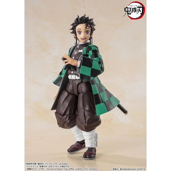 Tanjiro Kamado from "Demon Slayer: Kimetsu no Yaiba" finally joins the "S.H.Figuarts" action-figure lineup from Bandai! With various replacement parts and a wide range of motion, you can recreate your favorite impressive battle scenes and dynamic poses from the series! Three interchangeable faces are included, as is his Nichirin sword. Order him for your own collection today!