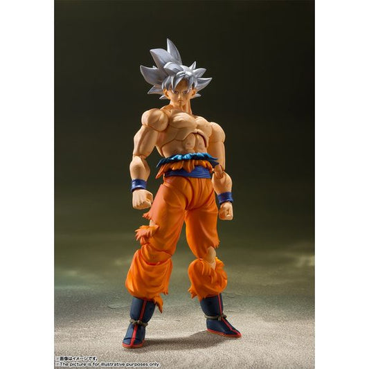 As seen in the "Space Survival Edition" of "Dragon Ball Super," Son Goku Autonomous Ultra Instinct (Selfish Secret) returns to the "S.H.Figuarts" action-figure series from Bandai! With his upper clothing shredded to bits and his hair turned silver, Son Goku is highly posable for maximum action! He has three interchangeable facial expressions, interchangeable hands, and a Kamehameha effect parts set too. Order him for your own collection today!