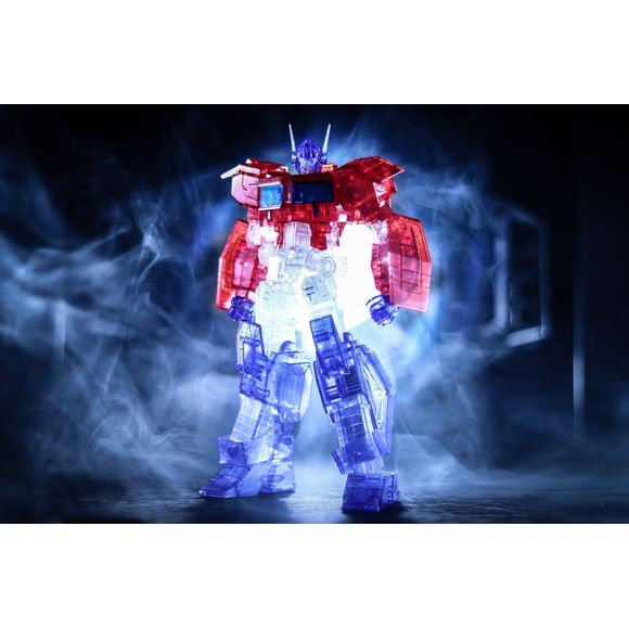 Flame Toys Transformers Optimus Prime IDW Clear Ver. Furai SDCC 2020 Model Kit | Galactic Toys & Collectibles