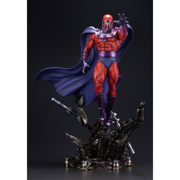 The latest addition to the revamped Fine Art Statue line is the X-Men villain and master of magnetic fields, Magneto. Standing over 40cm tall, this impressive piece is Kotobukiya's second rendition of Magneto in statue form. Magneto's muscular form, honed by using his magnetic powers to float inspace, makes him look younger than Professor X despite being close inage. The villan is overflowing with rage at mankind for mistreating his fellow mutants, and resignation towards his former friend for refusing to c