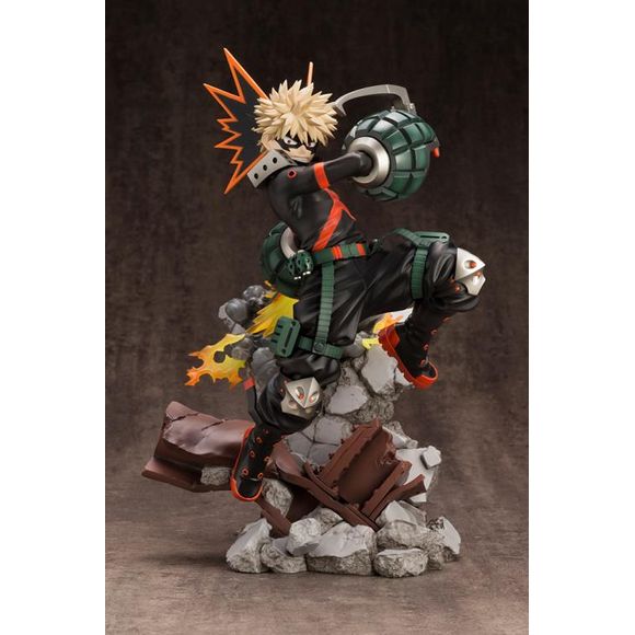 From the popular anime series, My Hero Academia, Katsuki Bakugo rejoins the ARTFX J line with a brand new look! The pose captures Bakugo the moment he shoots up into the air using his Explosion Quirk. The costume’s details are faithfully recreated, and even parts such as the effects and base are sculpted meticulously, giving the entire piece a sense of realism.  Includes bonus faceplate.