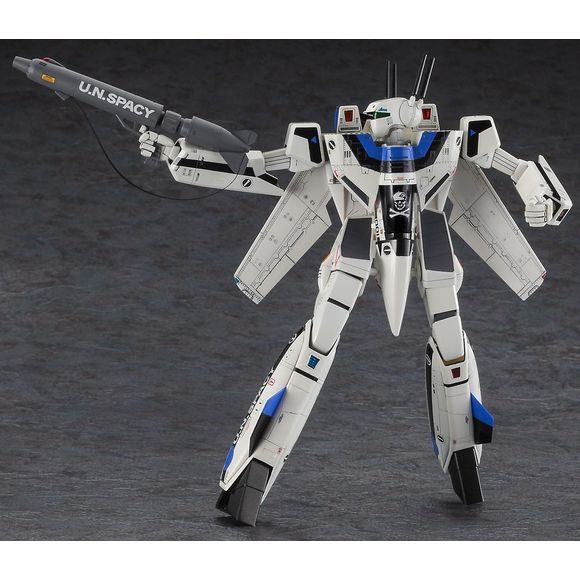 Hasegawa Macross VF-1S Battroid Valkyrie Max 1/72 Scale Model Kit | Galactic Toys & Collectibles