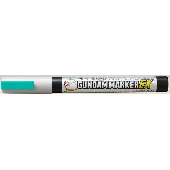 GSI Creos brings us new Gundam Markers with metallic paint that changes to rainbow colors when your perspective changes! This green-toned marker will give your favorite Gunpla a gorgeous gleaming appearance that shifts through all the colors of the rainbow when you view it from different angles for a truly stunning effect! Place your order today!