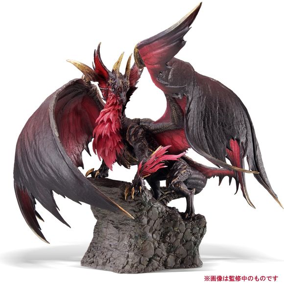 The Silver Duke Dragon Malzeno from "Monster Hunter Rise Sunbreak" gets a new "Capcom Figure Builder Creators Model," as seen in its "Bloodening" state! This occurs when it's drained enough life energy, making its eyes glow, its body color darken, and a deep red color covers its chest, front legs and tail. 

Stands approximately 9.4” tall and 12.6” wide